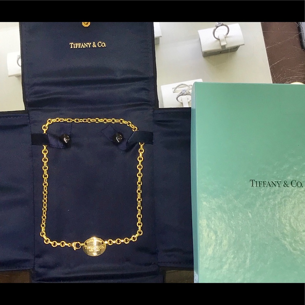 Authentic Tiffany & Co 18ky Necklace!
